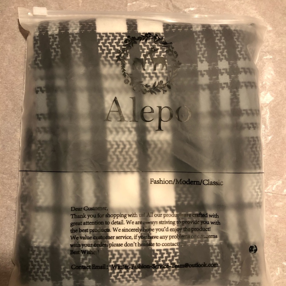 Alepo winter essential Scarf - Picture 7 of 8